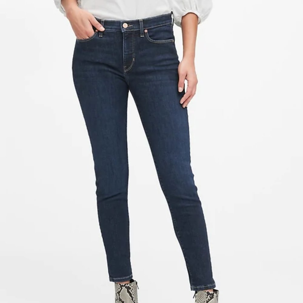 Banana Republic Mid-Rise Skinny Jean - Size 29